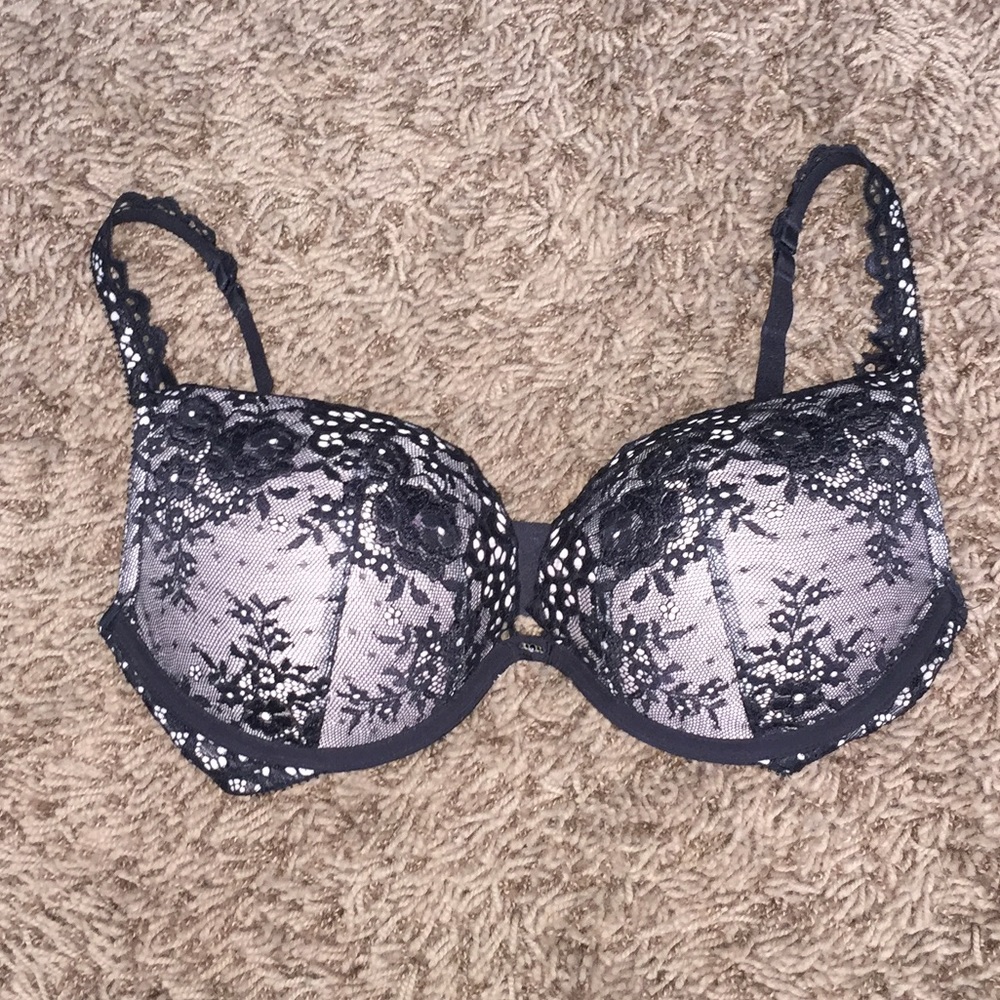 Victorias secret black lace bra 32 DD